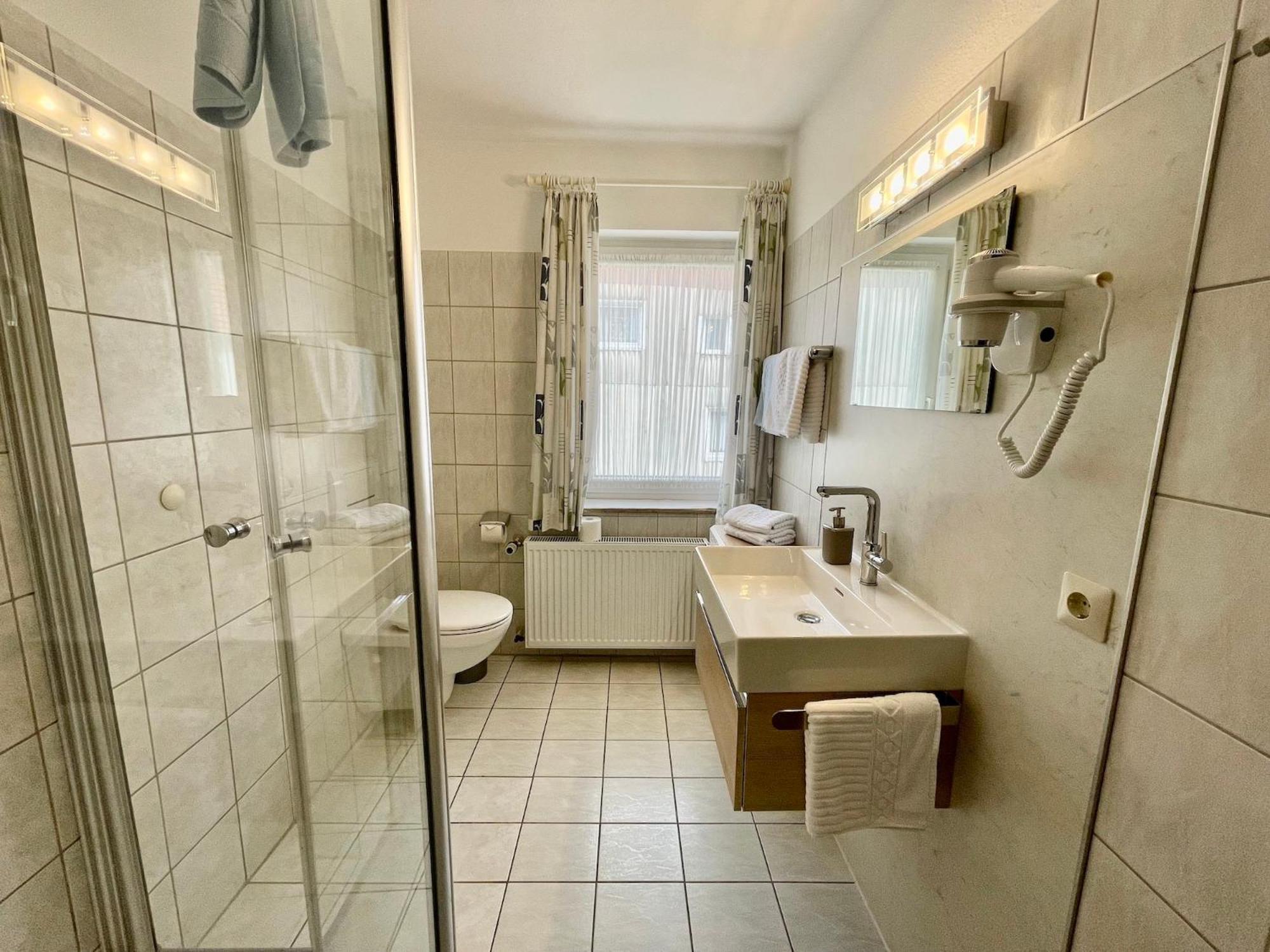 Gasthof-Ferienwohnung Zur Zweere Willingen  Buitenkant foto